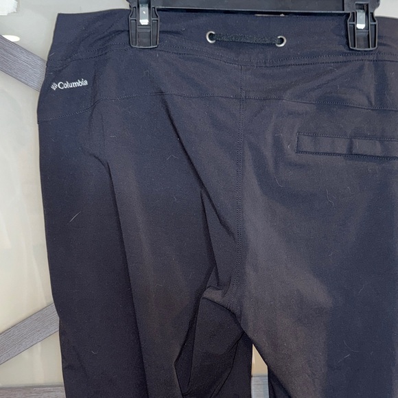Columbia Women's Black Straight Leg Pants - Picture 6 of 10